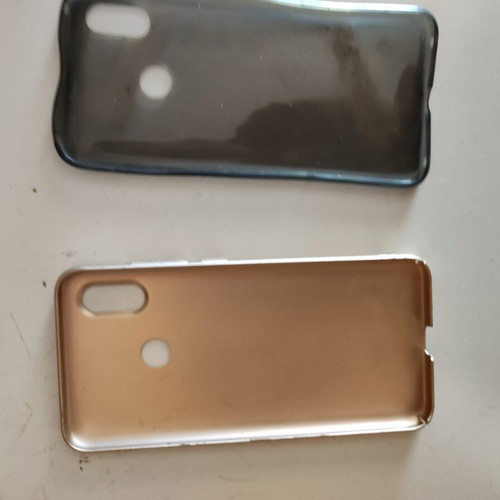 Mobile phone cases used, two colors available