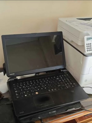 Toshiba Satellite C50-B-14H laptop used, Intel Celeron, 4GB RAM, 256GB SSD, Linux or Windows 10