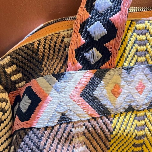 Tribal knitted shoulder bag like new, multicolored
