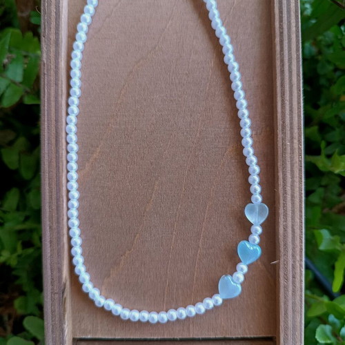 Handmade necklace with artificial pearls new, white and turquoise