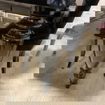  Τραπεζαρία Ιταλική σε μαύρη γυαλιστερή λάκα και 2 καρέκλες με βελούδο καπιτονέ και κουμπιά Swarovski