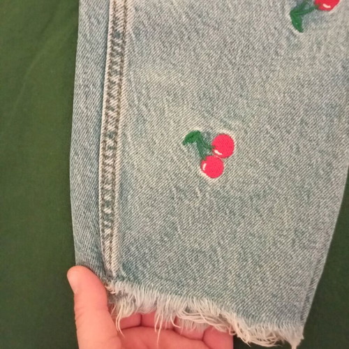 Clockhouse high-waist jeans used with embroidered cherries, size 42 (XL)