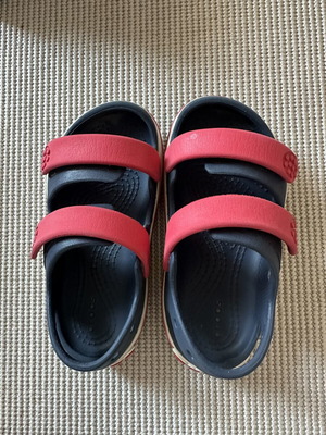 Crocs kids sandals size 9, red and blue
