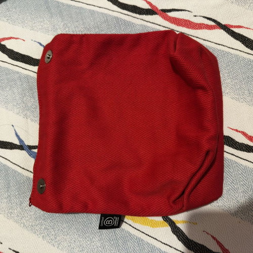 Red toiletry bags like new, set of 2, Apivita and Everyday
