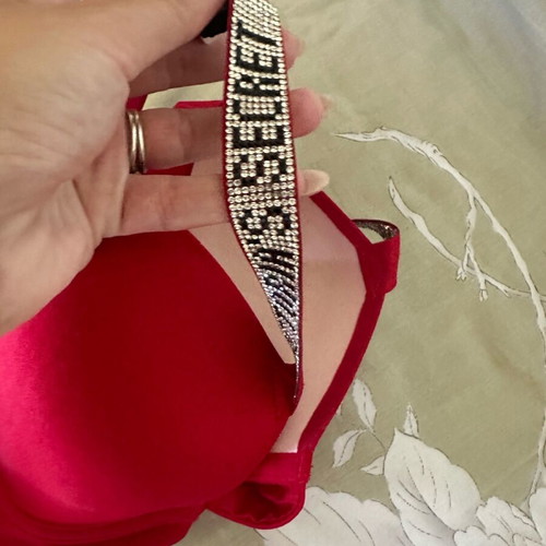 Victoria's Secret red bra new
