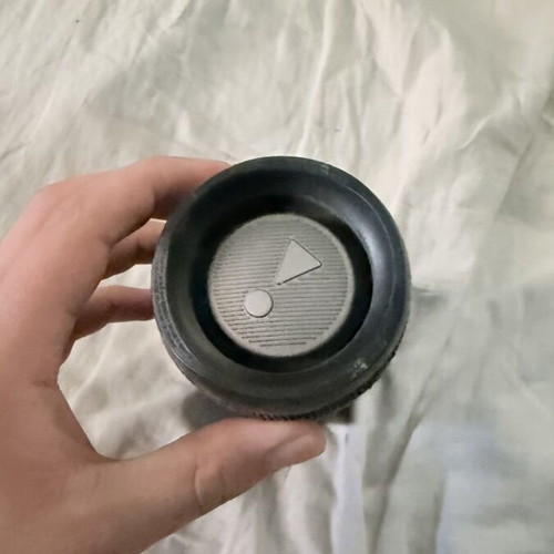 JBL Flip 5 speaker used, 20 watts, not working, no refunds
