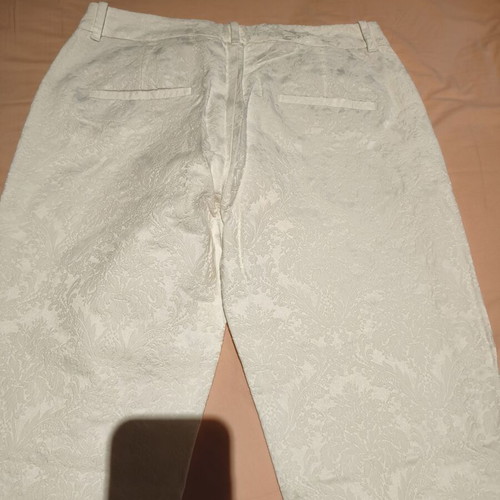 Zara pants size S 36 8 white with embossed texture like new