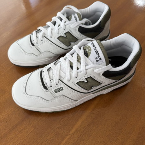 New Balance 550 sneakers unisex size 42 like new white/olive