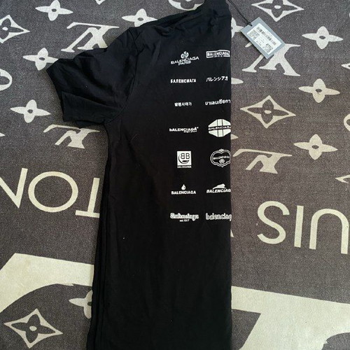 Balenciaga T-shirt new, size L, black