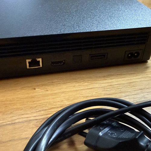 PlayStation 3 console used, powers on but shuts off