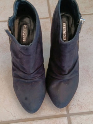 La Strada black leather ankle boots size 36.5 like new