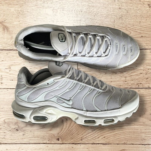 Nike Air Max Plus sneakers used, size 45, white
