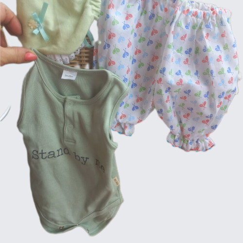 Baby set 3-6 months with balloon pants, green logo bodysuit, vintage cap