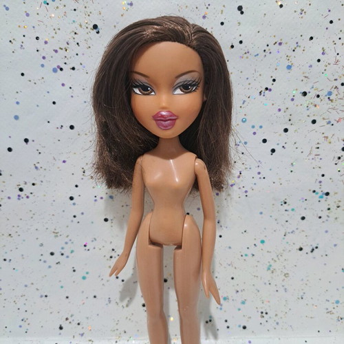 Bratz Twiinz Nona or Tess doll used, nude with flaws