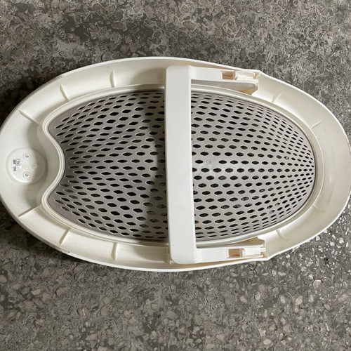 Ok Baby Jelly Bathing Base used with metal frame and fabric towel
