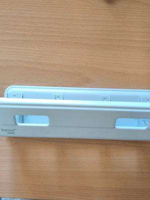 Kanex 2040 4-Hole Punch with Guide for 16 Sheets like new