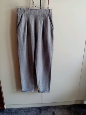Stradivarius pants size S like new