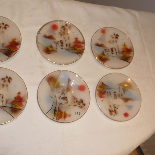 Japanese plates used, set with various designs