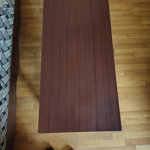 Solid wood coffee table like new