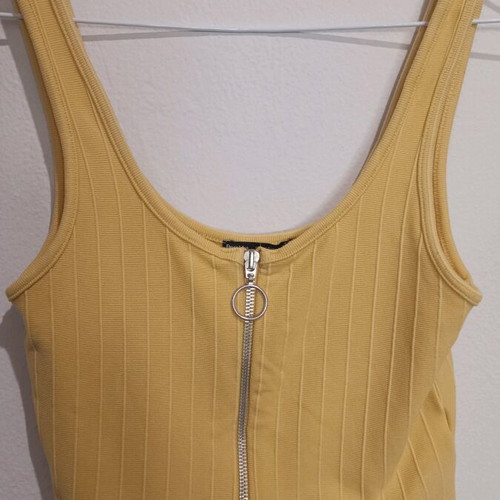 Bershka Mustard Top like new, size M