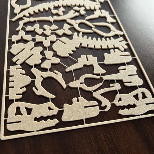 Dinosaur puzzle like new, 29 pieces, 15 cm height