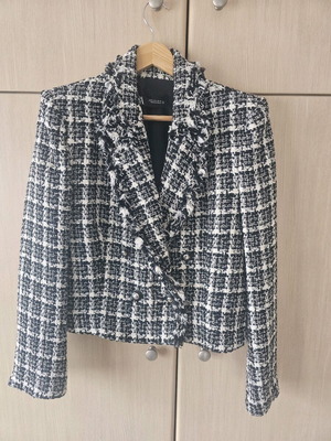 Zara crop jacket like new, size medium, checkered pattern