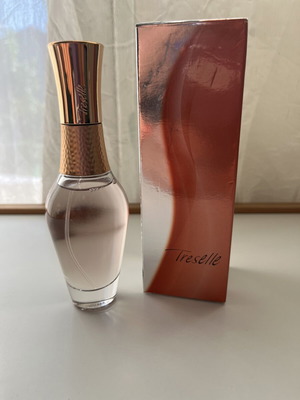 Treselle Avon perfume like new, 50 ml