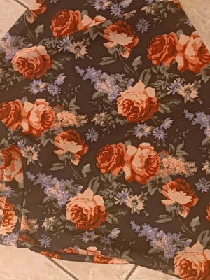Skirt with flowers like new, multicolor, size S