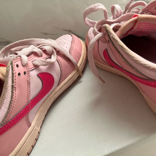 Nike Dunk pink kids' shoes size 34 like new for girls