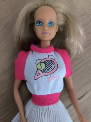 Sindy Hasbro 1991 Tennis player doll used