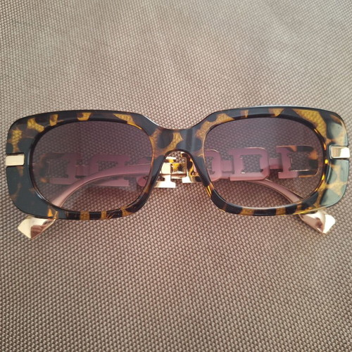 Sunglasses with UV400 filter new, brown and gold
