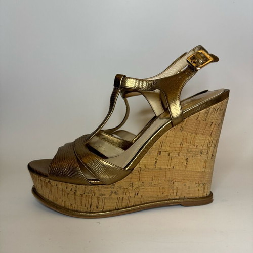 Vince Camuto gold platforms like new, size 38