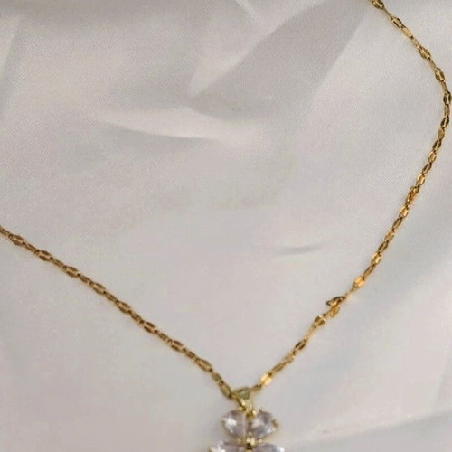 Flower stainless steel necklace golden with sparkling stones new