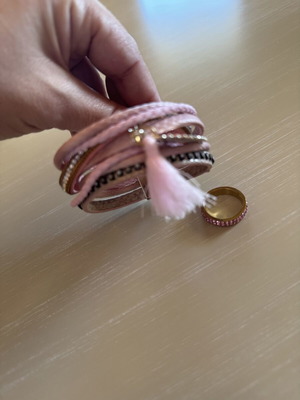Jewelry set pink bracelet and ring like new