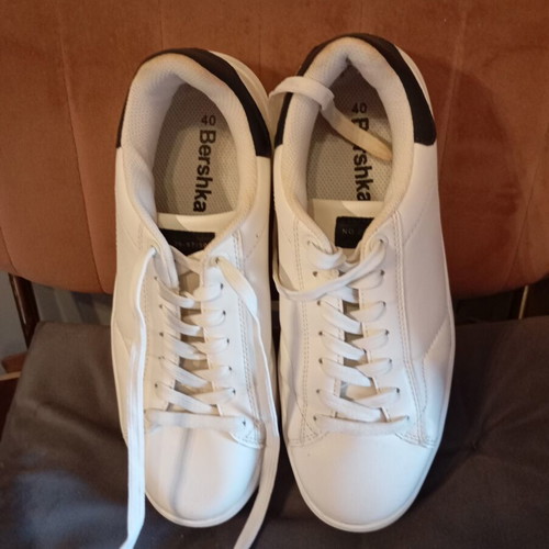 Bershka men's athletic shoes size 40 like new, white
