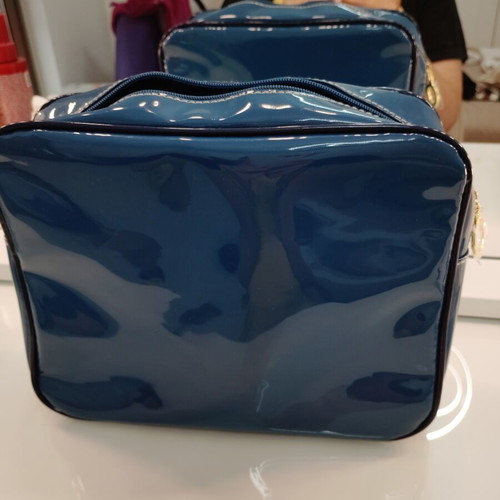Estée Lauder cosmetic bag new, blue