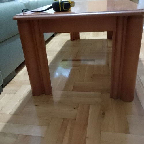 Coffee table, sturdy, excellent condition