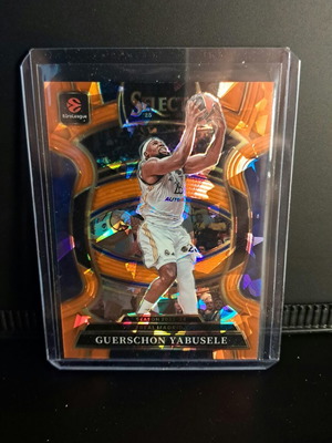 Guerschon Yabusele Cracked Ice Orange /125 Panini Select Euroleague card