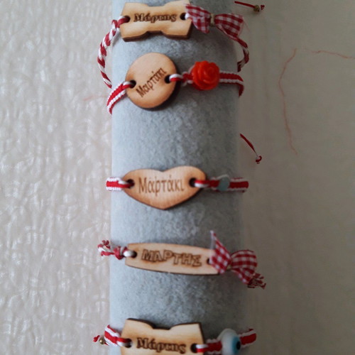 Martakia like new with wooden elements and macrame technique, red
