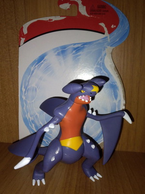 Pokemon 2020 Battle Feature Wave 6 Garchomp Figure like new