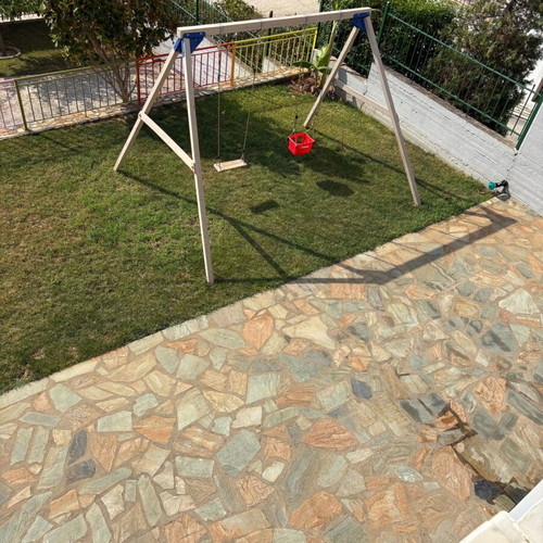 Wooden swing used in good condition