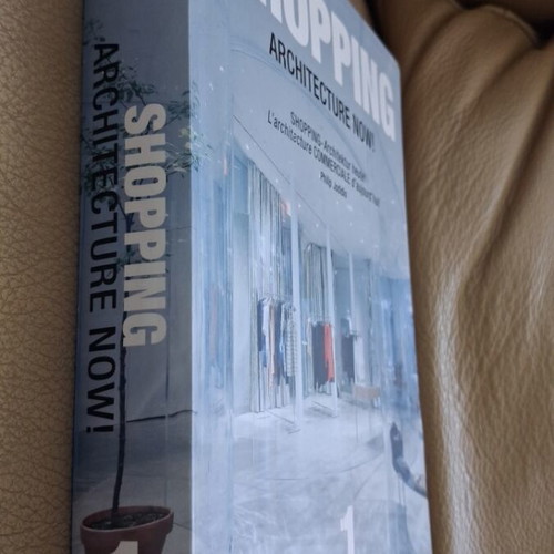 Taschen Shopping Architecture 1 book like new, French