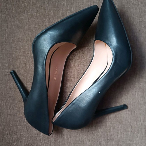 Classic Plato No 38 pumps used, black