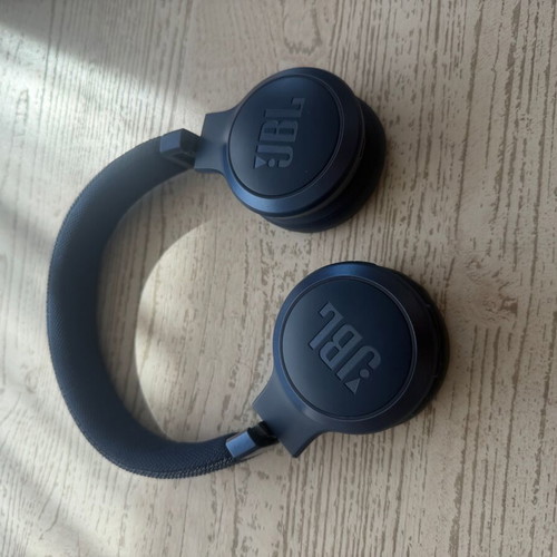 JBL Live 460NC wireless headphones like new with noise cancelling