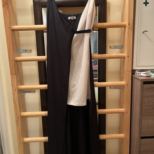 Dresses used, pack of 5, sizes Small to Medium