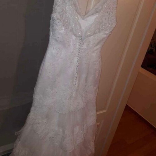 Pronovias mermaid wedding dress, white lace, long