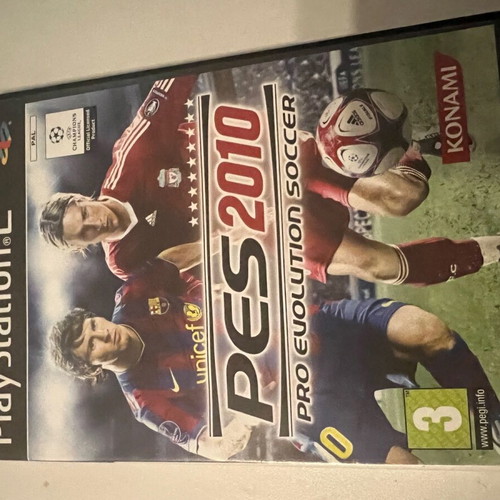 PES 2010 and PES 2009 case and manual like new bundle