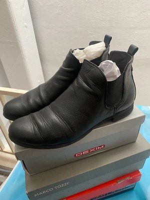 Marco Tozzi women's boots used, size 40, black
