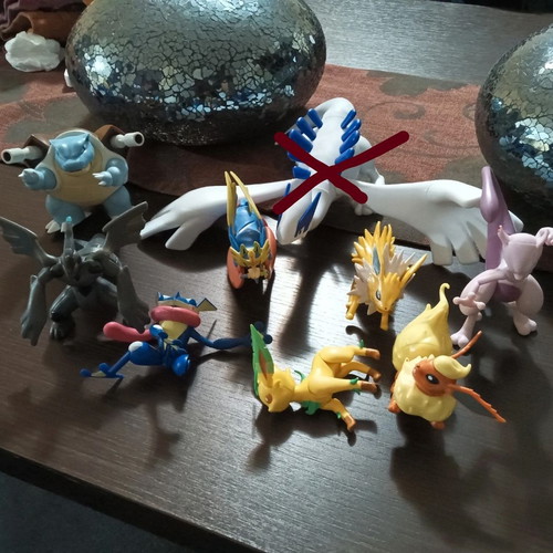 Pokemon figures set