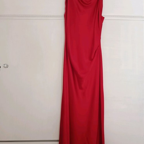 Satin red dress Zara size L like new - 15,00 - Vendora.cy Satin red dress Zara size L like new - 15,00 - Vendora.cy